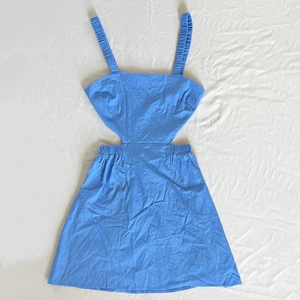BEAUTIFUL BACKLESS SUMMER DRESS
